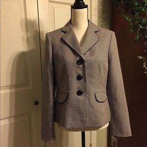 Kasper jacket. Black/pink size 6. New